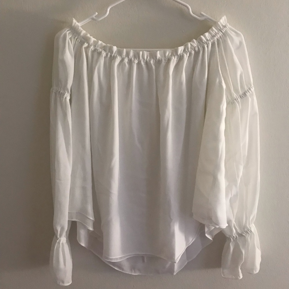Off-shoulder Blouse
